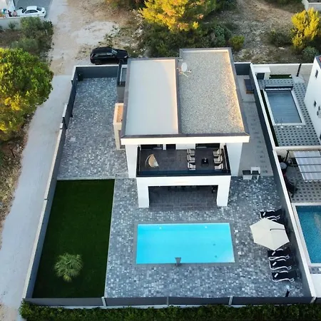Mila Villa Vrsi